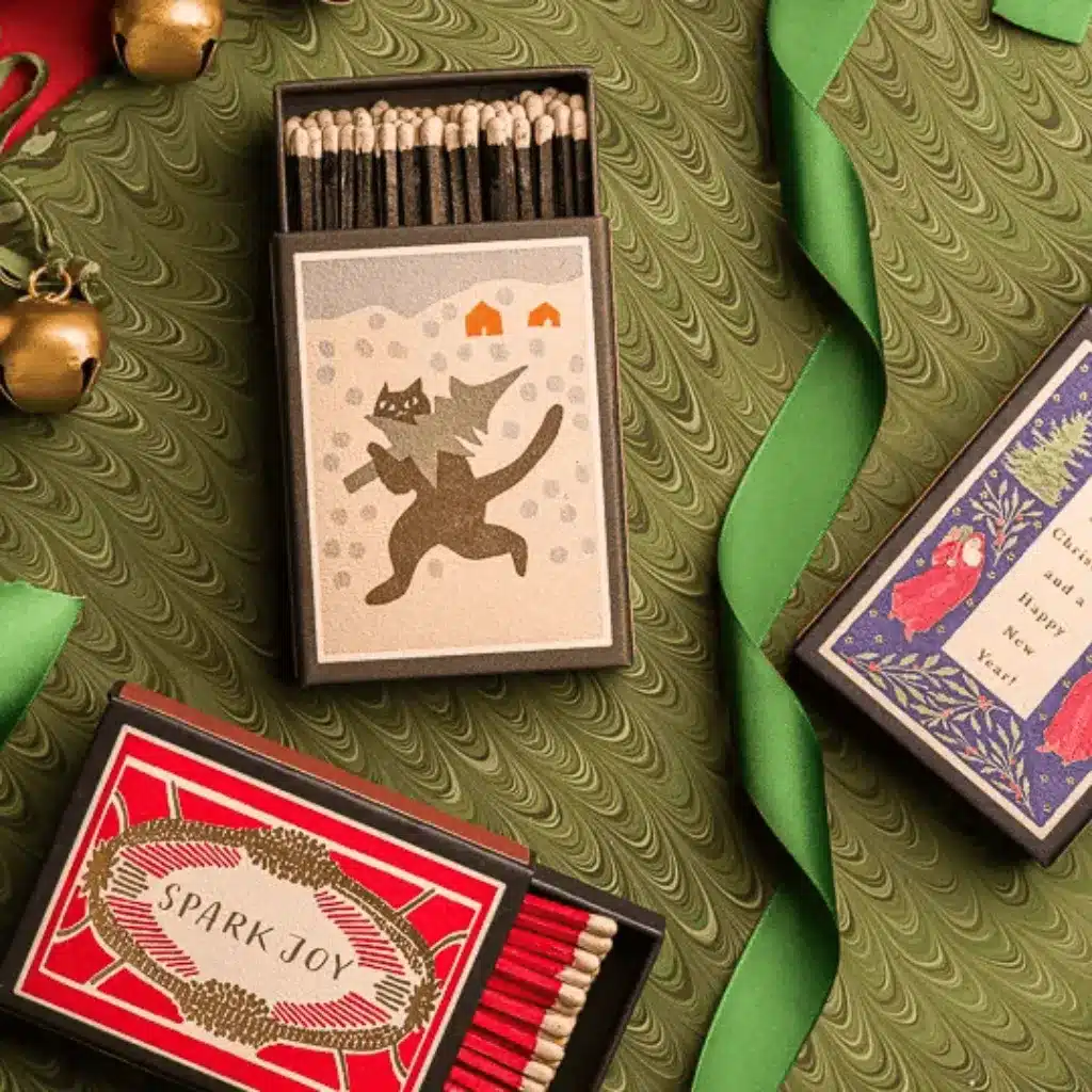 boite d allumettes le chat de noel archivist 1