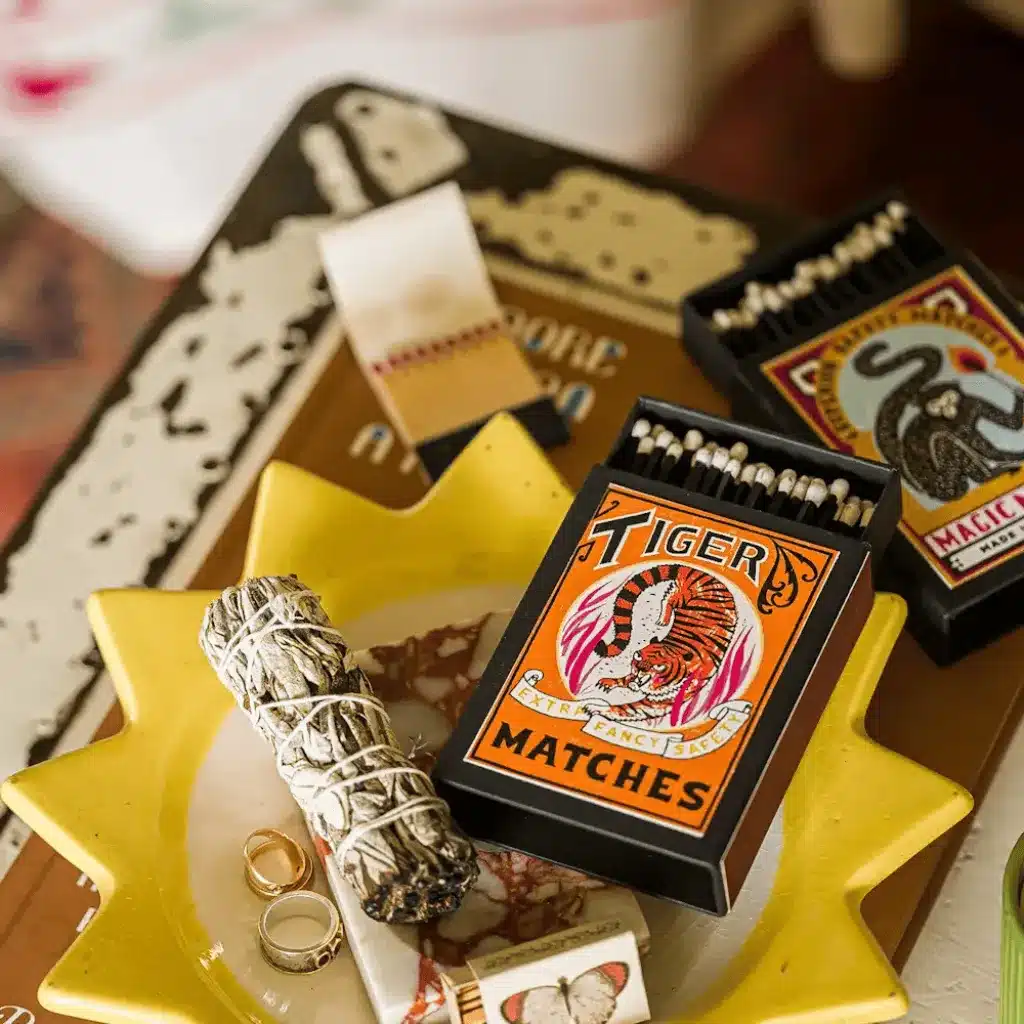 boite d allumettes le tigre archivist 1